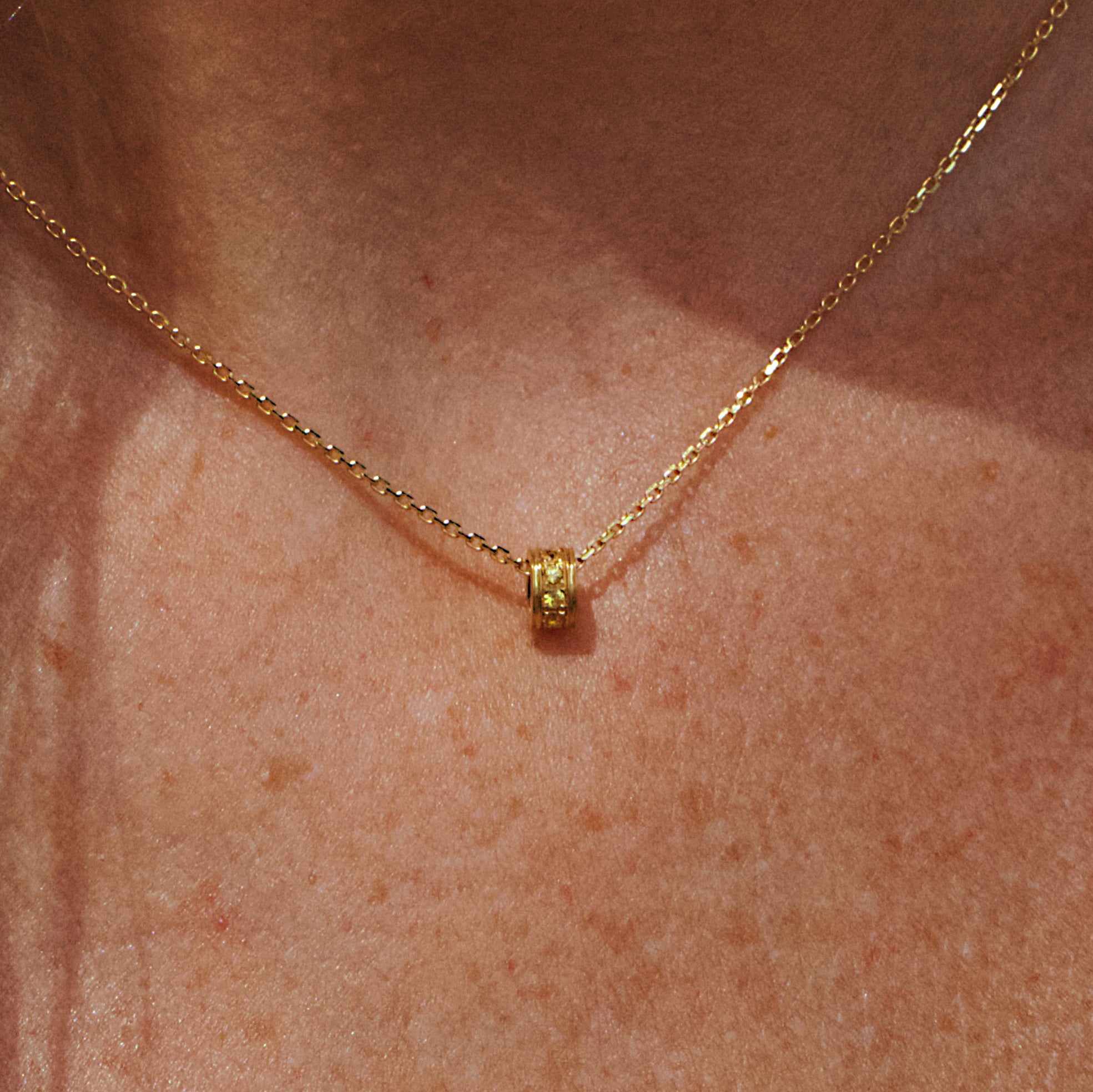 Collier “Gramme”, Or Jaune, Saphir Jaune