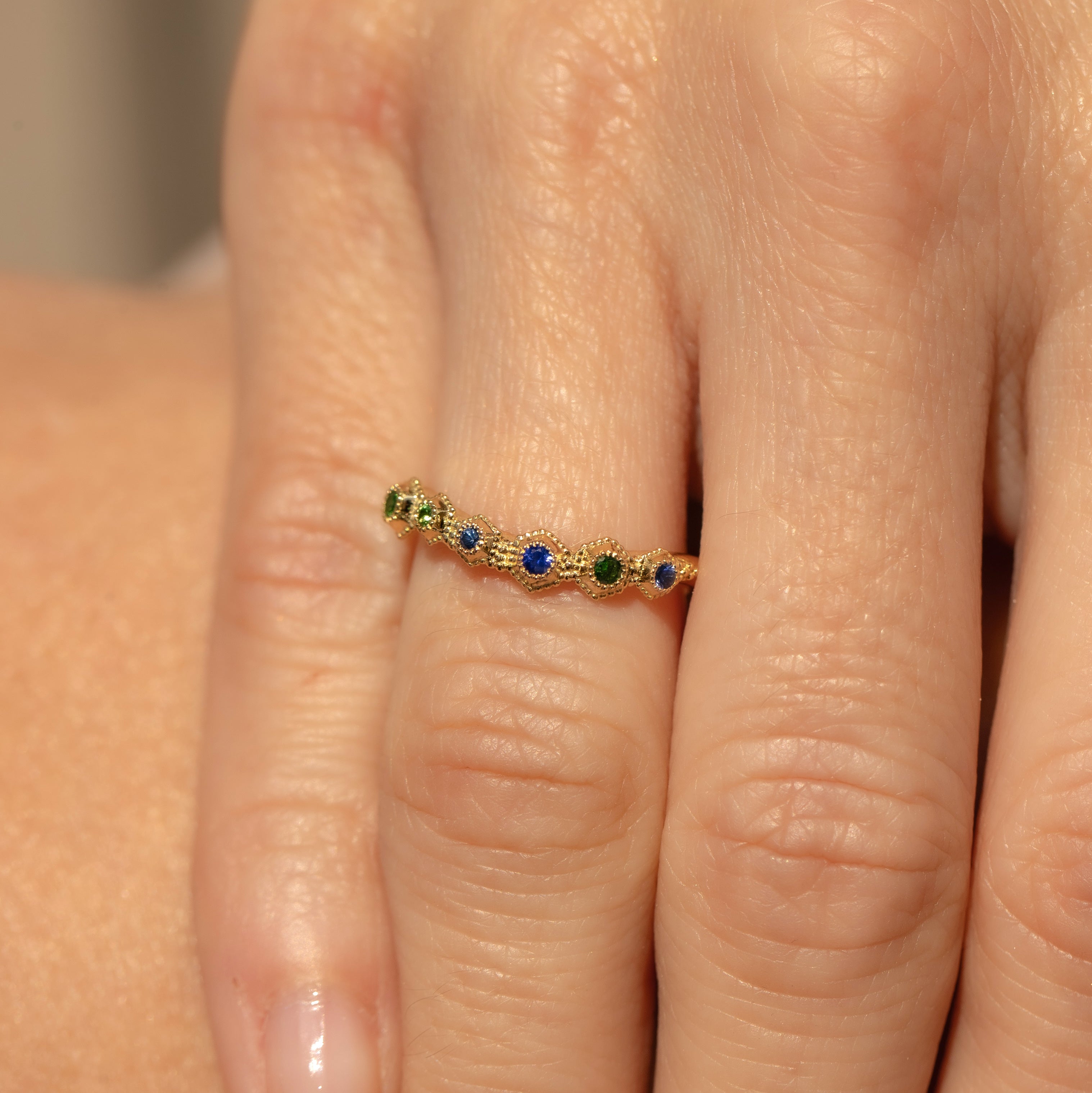 Stellar Ring, Yellow Gold, Blue Sapphire and Tsavorite Gradient