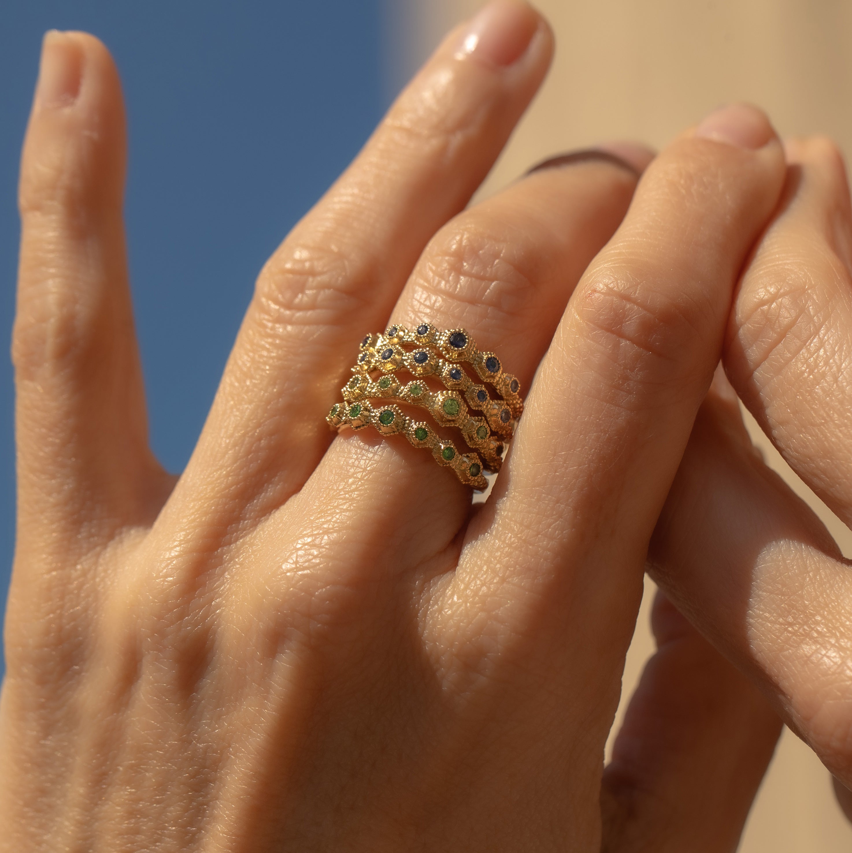 Stellar Rings in Blue and Green Gradient