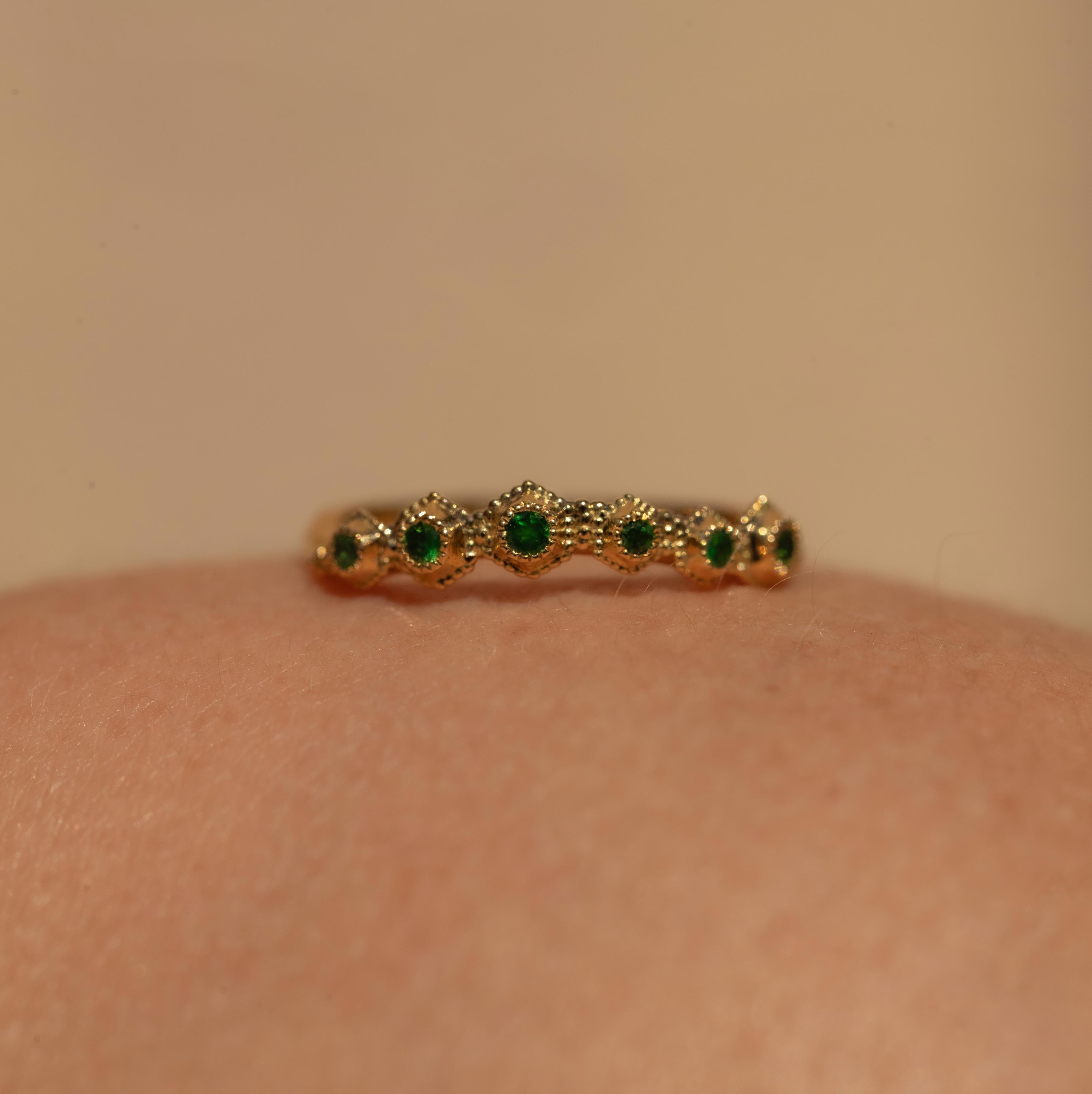Stellar Ring, Yellow Gold, Tsavorites Intensity 1