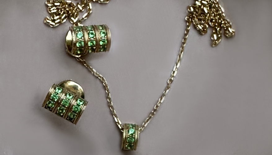 Boucles “3 Grammes”, Or Jaune, Tsavorite